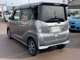 新潟市方面よりお車でお越しの際は、新新バイパス新発田インターから国道7号線、村上方面約2km左手側です。緑とピンクのガスタンクが目印です。_
