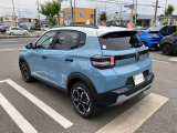 コーナーセンサー付きですので駐車も安心です。