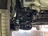 お車を安心してお乗りいただく為には、足回りの定期点検が欠かせません。サービスサポート(有償保証)では無料点検もご提供しており、安心のカーライフをお過ごしいただけるサポート体制が整っています。