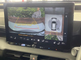 【パノラミックビューモニター】専用のカメラにより、上から見下ろしたような視点で360度クルマの周囲を確認することができます☆死角部分も確認しやすく、狭い場所での切り返しや駐車もスムーズに行えます。