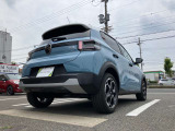 コーナーセンサー付きですので駐車も安心です。