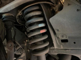 お車を安心してお乗りいただく為には、足回りの定期点検が欠かせません。サービスサポート(有償保証)では無料点検もご提供しており、安心のカーライフをお過ごしいただけるサポート体制が整っています。