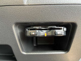 【ETC】高速道路や有料道路を頻繁に利用する方に便利なETC。車載器とカードで簡単に料金を支払い、長距離移動もストレスフリーです。