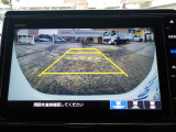駐車するとき、後ろのスペースがどれくらいあるかわからず、うまく停められない・・なんてことを防ぐ、バックカメラを装備!