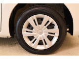 純正スチールホイールキャップ付です!タイヤサイズは165/65R14です