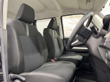 見通しのよいすっきりとした視界で、誰でも運転しやすいです。運転のしやすさは疲れにくさにも繋がりますよ♪