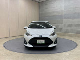 お車購入のポイントとなるフロントマスクです!シャープな目つきが印象的なデザインのヘッドランプです。