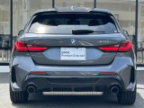 BMWを熟知したメカニックによる、360度の納車前点検。ドイツ本国と同様の教育・訓練を受けたメカニックが徹底的に点検、整備した後にお客様にお引渡しします。