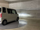 LEDヘッドランプです。十分な明るさを保ちつつも消費電力が少なく、バルブ寿命も長いのが特徴です。瞬時にMAXの光量を発揮するのもLEDならではです。