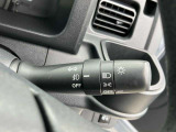 【LEDヘッドライト】LEDならではのデザイン性の高いライトデザインはスタイリッシュな外観にピッタリです。明るさもバッチリなので夜間の走行も安心してお乗り頂けます。