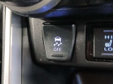 VSC(滑りやすい路面での横滑りを抑え車両の安定性を保つための機能)搭載ですが、雪道などから脱出する時はOFFすると脱出しやすくなる場合があります