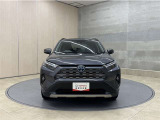 お車購入のポイントとなるフロントマスクです。上質で迫力あるデザインですね☆☆