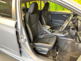 運転席シート廻りは使用感も少なく、良好な状態となっています。前オーナー様が丁寧に使っていたことがよくわかりますね。