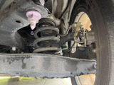 お車を安心してお乗りいただく為には、足回りの定期点検が欠かせません。サービスサポート(有償保証)では無料点検もご提供しており、安心のカーライフをお過ごしいただけるサポート体制が整っています。