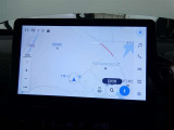 10.5インチのディスプレイオーディオ装着です。スマホとの通信で様々なサービスが楽しめます。TV視聴にも対応しています。
