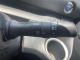 【 オートライト 】オートライトなのでライトの点け忘れを気にすることなく運転が出来ます。