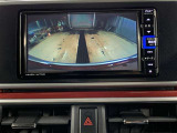 バックモニターで、後方確認しながら安心して駐車することができます。車庫入れが苦手な方にも安心です。※カメラが映し出す範囲は限られています。必ず車両周辺の安全を直接確認してください
