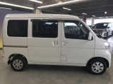 エンジンルーム、室内、クリーニング済みです。厳選したお車を屋内展示場にて展示中☆車両品質には自信がございます!ぜひ一度ご来店ください!!