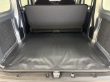大きな開口部!低い床面で地上高!荷物の積み下ろしがスムーズに行えます♪