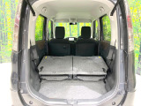 積み下ろしのしやすいデッキにはたっぷりと荷物を積み込んでいただけます。遊びから仕事まで、様々なシーンで頼れます♪