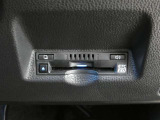 ETC車載器付きです。高速道路の料金所もスムーズに通過できます。※セットアップ費用は別途必要です。