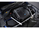 3.0L 直列6気筒DOHCツインターボ、340ps/51.0kgm