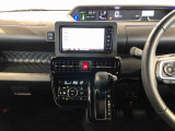 温度を設定すれば、自動で車内の温度管理をしてくれる優れものです♪ATミッションで運転楽々