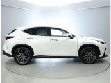 ※ボディには洗車などによると思われる薄く目立たない線傷がございます。