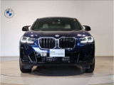 ☆BMWの代名詞とも言える【キドニーグリル】一目見ただけでBMW車であると認識できる確固たるアイコンとして存在感を放ちます☆
