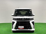細部にメッキパーツの煌き。大人の感性に響く洗練さを身にまとった後期タントカスタムが入荷致しました。