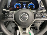 運転中に便利なステアリングスイッチ。クルーズコントロール付き。