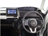 見通しのよいすっきりとした視界で、誰でも運転しやすいです。運転のしやすさは疲れにくさにも繋がりますよ♪