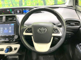 【ステアリングスイッチ】運転中、前方から目線をそらすことなく、オーディオ等の操作が可能な便利機能!安心&快適なドライブを演出してくれます♪