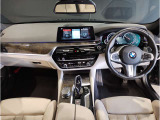 ☆センターパネルを運転席側に僅かに傾けたBMW独特のインパネ☆【駆け抜ける歓び】はここからもスタートしております☆