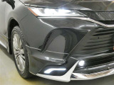 LEDヘッドライトです。デザイン性がよくとても明るいので、夜間の走行や悪天候でも安心です。しかも長寿命!
