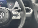 【レーダークルーズコントロール(全車速追従機能付】ミリ波レーダーと単眼カメラで先行車を認識し、車速に応じた車間距離を保ちながら追従走行を支援します。