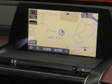 【8インチ純正ナビ】純正ナビを装備。タッチパネル式で使いやすく、詳細地図により目的地をピンポイントで設定できます。初めての道でも迷いにくく、ロングドライブも快適ですよ♪