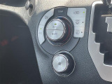 【オートエアコン】車内温度を感知して自動で温度調整をしてくれるのでいつでも快適な車内空間を創り上げます。