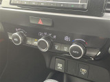 【オートエアコン】車内温度を感知して自動で温度調整をしてくれるのでいつでも快適な車内空間を創り上げます。
