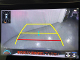 【バックモニター】後ろのカメラの映像がモニターに映し出されるので、後方の見えない死角や、障害物との距離感などもしっかり安全確認することができます!