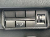 アイドリングストップ機能がついているので、停車時にエンジンを止めて燃料消費を抑えます。環境にもお財布に優しいですね♪