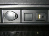 【充電用USB端子】デバイスの充電に便利です。※実際の接続端子は写真で確認or店舗までご気軽にお問合せください♪
