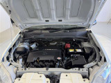 きれいなエンジンルームで整備を完成してからのご納車になります。