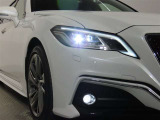 高輝度で点灯速度が速く、しかも消費電力の少ないLEDヘッドライトが装備されています!LEDの明るい光が走行中の視界の確保をサポートして、夜のドライブがより楽しく安全に運転できます♪