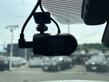 【ドライブレコーダー】映像・音声などの運転中の記録を残します。事故などを起こした起こされた時の証拠になりえますので、もしも時でも安心ですね。