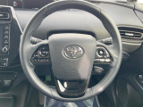 【純正革巻きステアリング】上質な革を使用することで、手にしっかり馴染みとても運転しやすいハンドルです♪