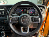 ステアリングを握れば目の前にJeepワールドが広がります!