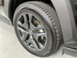 タイヤサイズは235/55R19!残り溝は6ミリ程度!純正アルミホイール!(右フロントタイヤ)