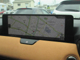 マツダコネクトの12.3インチワイドセンターディスプレイです。『Android Auto』『Apple CarPlay』や独自のコネクテッドサービスに対応したインターフェイスシステムです。