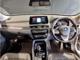 ☆センターパネルを運転席側に僅かに傾けたBMW独特のインパネ☆【駆け抜ける歓び】はここからもスタートしております☆